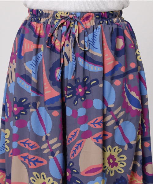 MERLOT（メルロー）の「唄うフラワーズ柄ワイドパンツ5917（その他パンツ・レディース・ベージュ/ブル－グレ－・FREE）」の6枚目の写真