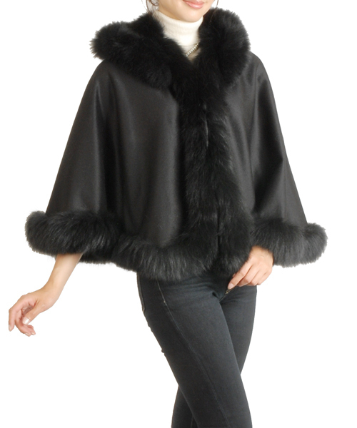 sankyo shokai（サンキョウショウカイ）の「カシミヤケープ（ポンチョ・レディース・ブラック/キャメル/ダークブラウン・FREE）」の2枚目の写真