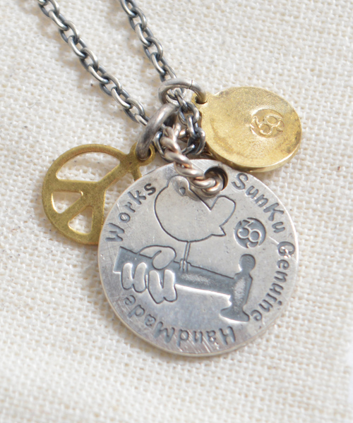 SunKu(サンク)の「39/サンク/Sunku 39Plate Necklace(ネックレス・メンズ・シルバー・FREE)」の1枚目の写真