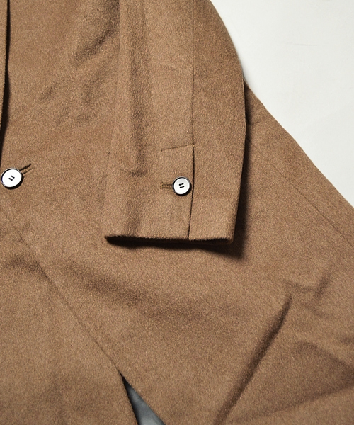 SHIPS JET BLUE(シップスジェットブルー)の「JB: ドロップショルダー/チェスターフィールドコート■(その他アウター・メンズ・ブラック/キャメル・SMALL/MEDIUM)」の11枚目の写真