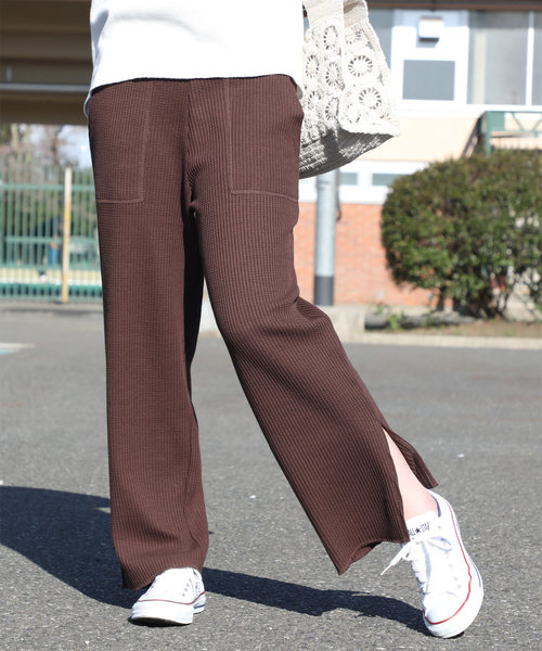classicalelf（クラシカルエルフ）の「外スリット入りワッフル地ワイドルーズストレート無地イージーパンツ(フルレングス)（スウェットパンツ・レディース・ブラック/ブラウン/グレー・MEDIUM/LARGE/X-LARGE/XX-LARGE）」の21枚目の写真