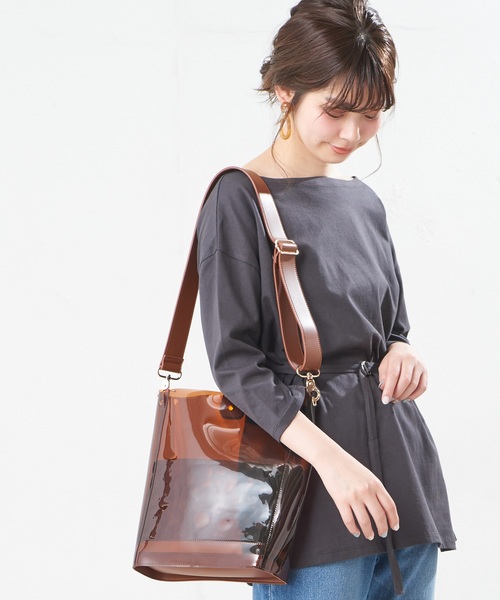 natural couture（ナチュラルクチュール）の「細ベルト付きボートネックT（Tシャツ/カットソー・レディース・ベージュ/オフホワイト/オレンジ/モカ/スミクロ・FREE）」の3枚目の写真