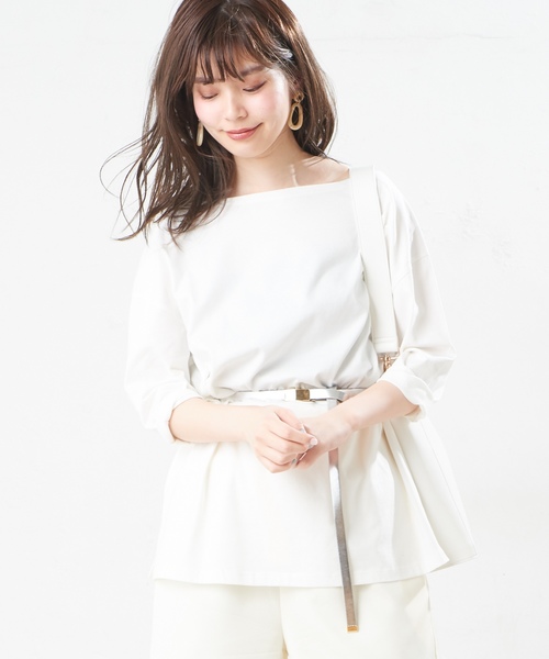 natural couture（ナチュラルクチュール）の「細ベルト付きボートネックT（Tシャツ/カットソー・レディース・ベージュ/オフホワイト/オレンジ/モカ/スミクロ・FREE）」の9枚目の写真