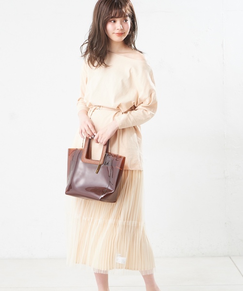 natural couture（ナチュラルクチュール）の「細ベルト付きボートネックT（Tシャツ/カットソー・レディース・ベージュ/オフホワイト/オレンジ/モカ/スミクロ・FREE）」の10枚目の写真