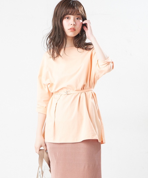 natural couture（ナチュラルクチュール）の「細ベルト付きボートネックT（Tシャツ/カットソー・レディース・ベージュ/オフホワイト/オレンジ/モカ/スミクロ・FREE）」の13枚目の写真