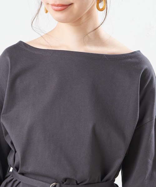 natural couture（ナチュラルクチュール）の「細ベルト付きボートネックT（Tシャツ/カットソー・レディース・ベージュ/オフホワイト/オレンジ/モカ/スミクロ・FREE）」の11枚目の写真