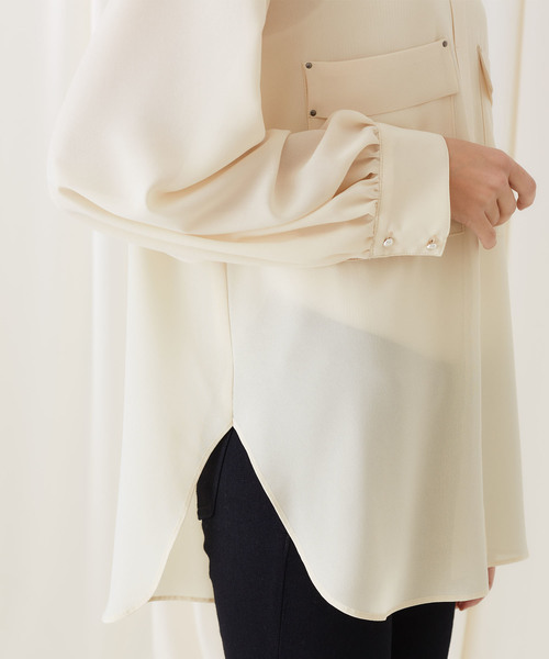 STUDIOUS（ステュディオス）の「【STUDIOUS】ライトシアー ボリュームスリーブ ノーカラーシャツ（シャツ/ブラウス・レディース・ブラック/アイボリー・FREE）」の12枚目の写真
