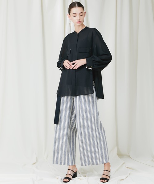 STUDIOUS（ステュディオス）の「【STUDIOUS】ライトシアー ボリュームスリーブ ノーカラーシャツ（シャツ/ブラウス・レディース・ブラック/アイボリー・FREE）」の13枚目の写真