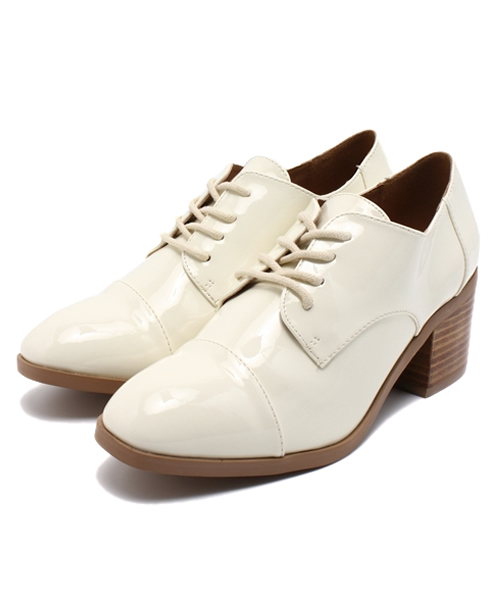 mystic(ミスティック)の「エナメルレースアップ(パンプス・レディース・ブラック/ベージュ/モカ・37/36/38)」の2枚目の写真