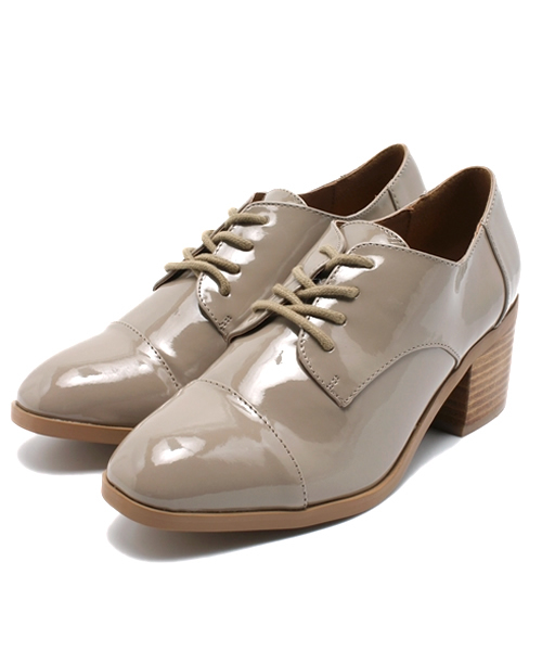 mystic(ミスティック)の「エナメルレースアップ(パンプス・レディース・ブラック/ベージュ/モカ・37/36/38)」の1枚目の写真