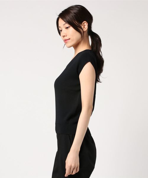 TRUDEA(トルディア)の「バックメタルプレート フレンチスリーブニット(ニット/セーター・レディース・ホワイト/ブラック/モカ/カーキ/ネイビー/ピンク・MEDIUM/LARGE)」の8枚目の写真