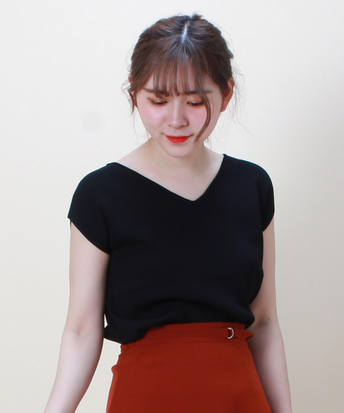 TRUDEA(トルディア)の「バックメタルプレート フレンチスリーブニット(ニット/セーター・レディース・ホワイト/ブラック/モカ/カーキ/ネイビー/ピンク・MEDIUM/LARGE)」の3枚目の写真