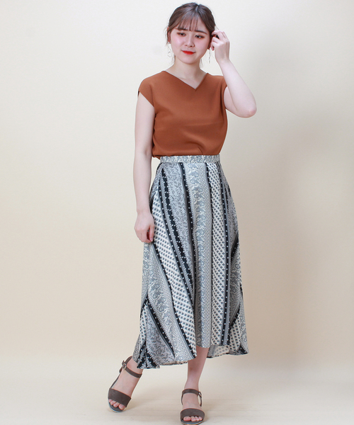 TRUDEA(トルディア)の「バックメタルプレート フレンチスリーブニット(ニット/セーター・レディース・ホワイト/ブラック/モカ/カーキ/ネイビー/ピンク・MEDIUM/LARGE)」の12枚目の写真