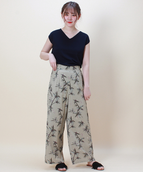 TRUDEA(トルディア)の「バックメタルプレート フレンチスリーブニット(ニット/セーター・レディース・ホワイト/ブラック/モカ/カーキ/ネイビー/ピンク・MEDIUM/LARGE)」の10枚目の写真