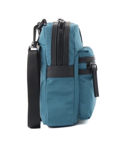 Guess（ゲス）の「ORIGINAL Nylon Camera Bag（ショルダーバッグ）」 WEAR