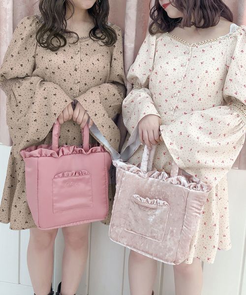 one after another NICE CLAUP(ワンアフターアナザーナイスクラップ)の「【titiy by NICE CLAUP】フリル付きミニバッグ(トートバッグ・レディース・ピンク/ライトピンク・FREE)」の6枚目の写真