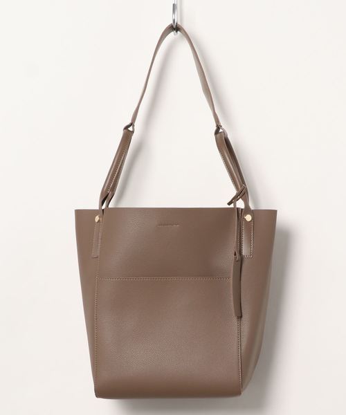 DouDou（ドゥドゥ）の「ポーチ付バケツ型バッグ（ショルダーバッグ・レディース・ブラック/グレイッシュベージュ・FREE）」の8枚目の写真