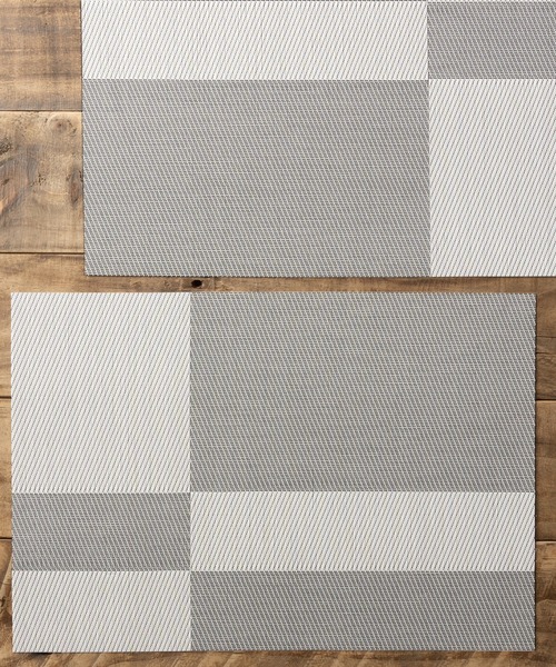 Jubilee(ジュビリー)の「【4枚セット】 北欧デザイン PVC 撥水 ランチョンマット(ランチョンマット/テーブルウェア・レディース・ブラック/ピンク/イエロー/ブルー/ブロンズ/マルチ/ライラック/パープル/ライトグリーン/ゴールド系その他/ダークブラウン/レッド/ベージュ/ブラック系その他/ブラウン系その他/クリーム/ブラック×シルバー/ブラウン系その他2/ブラウン系その他3/ベージュ系その他2/ブラック系その他2/レッド系その他/その他/グレー系その他/ベージュ系その他/バーガンディー/シルバー/ミント/インディゴブルー/カーキ/グレー/ライトブルー/ネイビー/ゴールド系その他2/ゴールド系その他3/ブラウン系/ブラウン系1/ブラウン系2/グリーン系/レッド系その他3/レッド系その他4/レッド系その他5/シルバー系その他2/シルバー系その他3/シルバー系その他4/ブラウン系その他6/ブラウン系その他7/ベージュ系その他3/ベージュ系その他4/レッド系その他2/グレー系その他2/グレー系その他3/ブラウン系その他4/ブラウン系その他5/ブラック系その他3/ブラック系その他4/キャメル/シルバー系その他/その他1/ホワイト×ブラック/ブラック系その他5/ホワイト×グレー/ブラウン系3/グリーン系1/ベージュ系その他5/ブラウン系5/チャコールグレー/ゴールド系その他5/オリーブ/ホワイト×レッド/ゴールド系その他4/ブルー系/ホワイト系その他/ライム/ブラック×ホワイト/ブラック系その他6/ブラウン系4/ブラック×ゴールド/ゴールド系その他6/シルバー系その他5/その他27/その他28/その他29/その他30/その他31/その他32/その他21/その他22/その他23/その他24/その他25/その他26/その他16/その他17/その他18/その他19/その他20/その他11/その他12/その他13/その他14/その他15/その他6/その他7/その他8/その他9/その他10/その他5/その他2/その他3/その他4・FREE)」の3枚目の写真