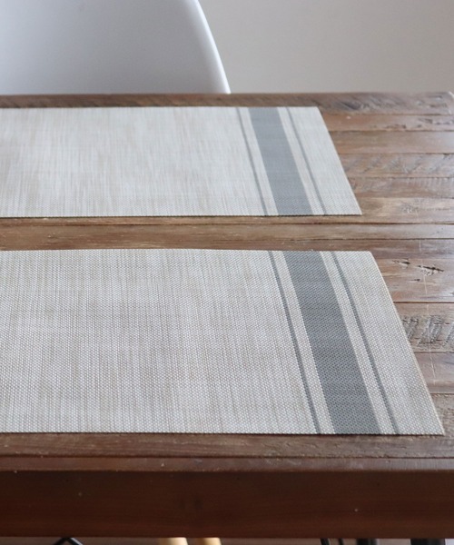 Jubilee(ジュビリー)の「【4枚セット】 北欧デザイン PVC 撥水 ランチョンマット(ランチョンマット/テーブルウェア・レディース・ブラック/ピンク/イエロー/ブルー/ブロンズ/マルチ/ライラック/パープル/ライトグリーン/ゴールド系その他/ダークブラウン/レッド/ベージュ/ブラック系その他/ブラウン系その他/クリーム/ブラック×シルバー/ブラウン系その他2/ブラウン系その他3/ベージュ系その他2/ブラック系その他2/レッド系その他/その他/グレー系その他/ベージュ系その他/バーガンディー/シルバー/ミント/インディゴブルー/カーキ/グレー/ライトブルー/ネイビー/ゴールド系その他2/ゴールド系その他3/ブラウン系/ブラウン系1/ブラウン系2/グリーン系/レッド系その他3/レッド系その他4/レッド系その他5/シルバー系その他2/シルバー系その他3/シルバー系その他4/ブラウン系その他6/ブラウン系その他7/ベージュ系その他3/ベージュ系その他4/レッド系その他2/グレー系その他2/グレー系その他3/ブラウン系その他4/ブラウン系その他5/ブラック系その他3/ブラック系その他4/キャメル/シルバー系その他/その他1/ホワイト×ブラック/ブラック系その他5/ホワイト×グレー/ブラウン系3/グリーン系1/ベージュ系その他5/ブラウン系5/チャコールグレー/ゴールド系その他5/オリーブ/ホワイト×レッド/ゴールド系その他4/ブルー系/ホワイト系その他/ライム/ブラック×ホワイト/ブラック系その他6/ブラウン系4/ブラック×ゴールド/ゴールド系その他6/シルバー系その他5/その他27/その他28/その他29/その他30/その他31/その他32/その他21/その他22/その他23/その他24/その他25/その他26/その他16/その他17/その他18/その他19/その他20/その他11/その他12/その他13/その他14/その他15/その他6/その他7/その他8/その他9/その他10/その他5/その他2/その他3/その他4・FREE)」の4枚目の写真