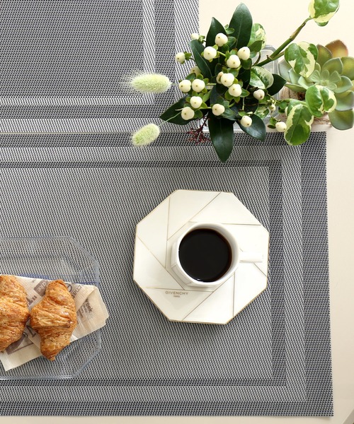 Jubilee(ジュビリー)の「【4枚セット】 北欧デザイン PVC 撥水 ランチョンマット(ランチョンマット/テーブルウェア・レディース・ブラック/ピンク/イエロー/ブルー/ブロンズ/マルチ/ライラック/パープル/ライトグリーン/ゴールド系その他/ダークブラウン/レッド/ベージュ/ブラック系その他/ブラウン系その他/クリーム/ブラック×シルバー/ブラウン系その他2/ブラウン系その他3/ベージュ系その他2/ブラック系その他2/レッド系その他/その他/グレー系その他/ベージュ系その他/バーガンディー/シルバー/ミント/インディゴブルー/カーキ/グレー/ライトブルー/ネイビー/ゴールド系その他2/ゴールド系その他3/ブラウン系/ブラウン系1/ブラウン系2/グリーン系/レッド系その他3/レッド系その他4/レッド系その他5/シルバー系その他2/シルバー系その他3/シルバー系その他4/ブラウン系その他6/ブラウン系その他7/ベージュ系その他3/ベージュ系その他4/レッド系その他2/グレー系その他2/グレー系その他3/ブラウン系その他4/ブラウン系その他5/ブラック系その他3/ブラック系その他4/キャメル/シルバー系その他/その他1/ホワイト×ブラック/ブラック系その他5/ホワイト×グレー/ブラウン系3/グリーン系1/ベージュ系その他5/ブラウン系5/チャコールグレー/ゴールド系その他5/オリーブ/ホワイト×レッド/ゴールド系その他4/ブルー系/ホワイト系その他/ライム/ブラック×ホワイト/ブラック系その他6/ブラウン系4/ブラック×ゴールド/ゴールド系その他6/シルバー系その他5/その他27/その他28/その他29/その他30/その他31/その他32/その他21/その他22/その他23/その他24/その他25/その他26/その他16/その他17/その他18/その他19/その他20/その他11/その他12/その他13/その他14/その他15/その他6/その他7/その他8/その他9/その他10/その他5/その他2/その他3/その他4・FREE)」の18枚目の写真