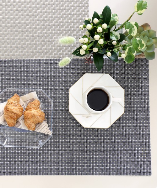 Jubilee(ジュビリー)の「【4枚セット】 北欧デザイン PVC 撥水 ランチョンマット(ランチョンマット/テーブルウェア・レディース・ブラック/ピンク/イエロー/ブルー/ブロンズ/マルチ/ライラック/パープル/ライトグリーン/ゴールド系その他/ダークブラウン/レッド/ベージュ/ブラック系その他/ブラウン系その他/クリーム/ブラック×シルバー/ブラウン系その他2/ブラウン系その他3/ベージュ系その他2/ブラック系その他2/レッド系その他/その他/グレー系その他/ベージュ系その他/バーガンディー/シルバー/ミント/インディゴブルー/カーキ/グレー/ライトブルー/ネイビー/ゴールド系その他2/ゴールド系その他3/ブラウン系/ブラウン系1/ブラウン系2/グリーン系/レッド系その他3/レッド系その他4/レッド系その他5/シルバー系その他2/シルバー系その他3/シルバー系その他4/ブラウン系その他6/ブラウン系その他7/ベージュ系その他3/ベージュ系その他4/レッド系その他2/グレー系その他2/グレー系その他3/ブラウン系その他4/ブラウン系その他5/ブラック系その他3/ブラック系その他4/キャメル/シルバー系その他/その他1/ホワイト×ブラック/ブラック系その他5/ホワイト×グレー/ブラウン系3/グリーン系1/ベージュ系その他5/ブラウン系5/チャコールグレー/ゴールド系その他5/オリーブ/ホワイト×レッド/ゴールド系その他4/ブルー系/ホワイト系その他/ライム/ブラック×ホワイト/ブラック系その他6/ブラウン系4/ブラック×ゴールド/ゴールド系その他6/シルバー系その他5/その他27/その他28/その他29/その他30/その他31/その他32/その他21/その他22/その他23/その他24/その他25/その他26/その他16/その他17/その他18/その他19/その他20/その他11/その他12/その他13/その他14/その他15/その他6/その他7/その他8/その他9/その他10/その他5/その他2/その他3/その他4・FREE)」の16枚目の写真