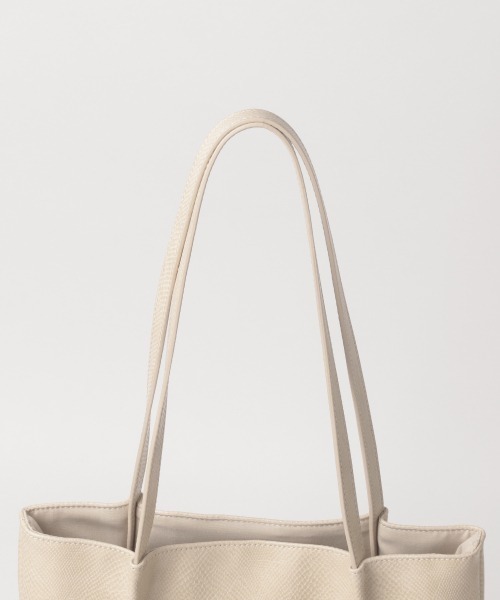 GLOBAL WORK(グローバルワーク)の「メタルポイントトート/891684(トートバッグ・レディース・ブラック/ベージュ/グリーン/アイボリー・FREE)」の9枚目の写真