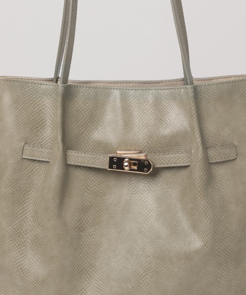 GLOBAL WORK(グローバルワーク)の「メタルポイントトート/891684(トートバッグ・レディース・ブラック/ベージュ/グリーン/アイボリー・FREE)」の17枚目の写真