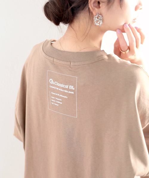 classicalelf（クラシカルエルフ）の「スリットで抜け感を、バックプリント無地ロング丈カットソー（Tシャツ/カットソー・レディース・ホワイト/ブラック/ベージュ/モカ/ブラウン系その他/グリーン系その他・MEDIUM/X-LARGE）」の3枚目の写真