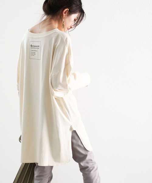 classicalelf（クラシカルエルフ）の「スリットで抜け感を、バックプリント無地ロング丈カットソー（Tシャツ/カットソー・レディース・ホワイト/ブラック/ベージュ/モカ/ブラウン系その他/グリーン系その他・MEDIUM/X-LARGE）」の21枚目の写真