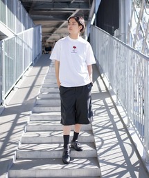 【NEVEREVERBAD】RED ROSE EMBROIDERED T-SHIRT