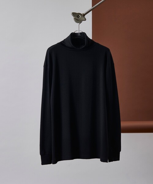 tk.TAKEO KIKUCHI（ティーケータケオキクチ）の「【S～3L】ミラノリブタートルネックニットソー（ユニセックスアイテム）（Tシャツ/カットソー・レディース・ブラック/ダークグリーン/ベージュ/ブラウン系/ピンク系/オフホワイト/ダークブラウン/ライトグレー/グリーン/ライトブルー/ダークグレー/グレー系・01/02/03/04/05）」の3枚目の写真