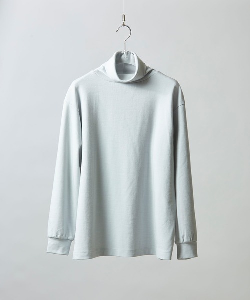 tk.TAKEO KIKUCHI（ティーケータケオキクチ）の「【S～3L】ミラノリブタートルネックニットソー（ユニセックスアイテム）（Tシャツ/カットソー・レディース・ブラック/ダークグリーン/ベージュ/ブラウン系/ピンク系/オフホワイト/ダークブラウン/ライトグレー/グリーン/ライトブルー/ダークグレー/グレー系・01/02/03/04/05）」の6枚目の写真