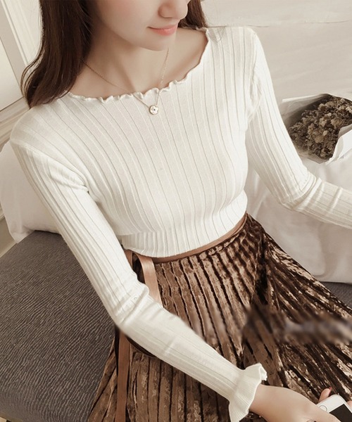 Primazel（プリマゼル）の「長袖メロウニットソー（Tシャツ/カットソー・レディース・ブラック/ベージュ/ホワイト・ONE SIZE）」の2枚目の写真