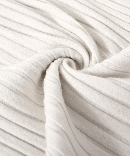 Primazel（プリマゼル）の「長袖メロウニットソー（Tシャツ/カットソー・レディース・ブラック/ベージュ/ホワイト・ONE SIZE）」の10枚目の写真