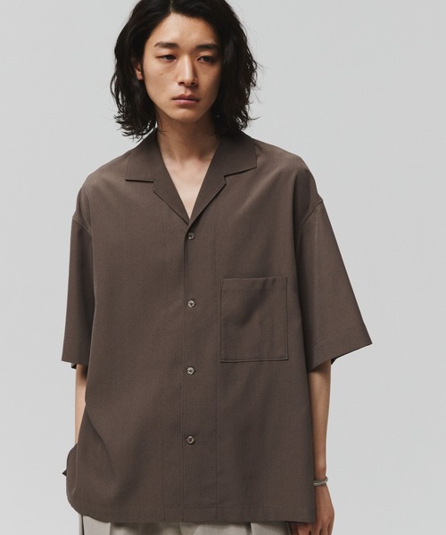 WYM LIDNM(ウィム バイ リドム)の「NEW BASIC MICRO SPAN BOX H/S SHIRT(シャツ/ブラウス・メンズ・ベージュ/ブラウン/グリーン系その他/ブルー系その他/チャコール/ダークブラウン/ブラウン系/サックスブルー/グリーン系/オフホワイト/グレイッシュブルー・S/M/L)」の4枚目の写真