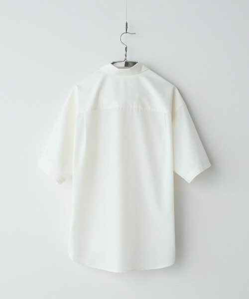 WYM LIDNM(ウィム バイ リドム)の「NEW BASIC MICRO SPAN BOX H/S SHIRT(シャツ/ブラウス・メンズ・ベージュ/ブラウン/グリーン系その他/ブルー系その他/チャコール/ダークブラウン/ブラウン系/サックスブルー/グリーン系/オフホワイト/グレイッシュブルー・S/M/L)」の22枚目の写真