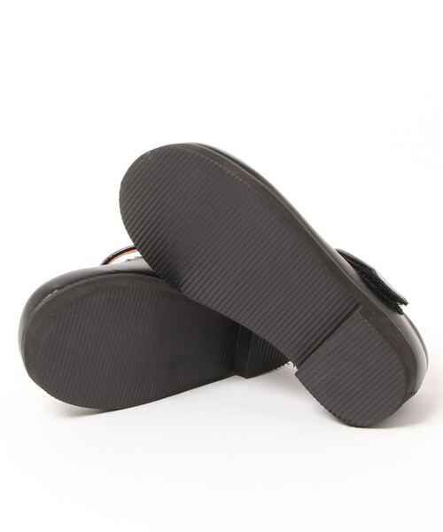 Catherine Cottage（キャサリンコテージ）の「ワンストラップスカラップシューズ（ドレスシューズ・キッズ・ホワイト/ブラック・15 /20/18/17/19/21/16/22/23）」の3枚目の写真