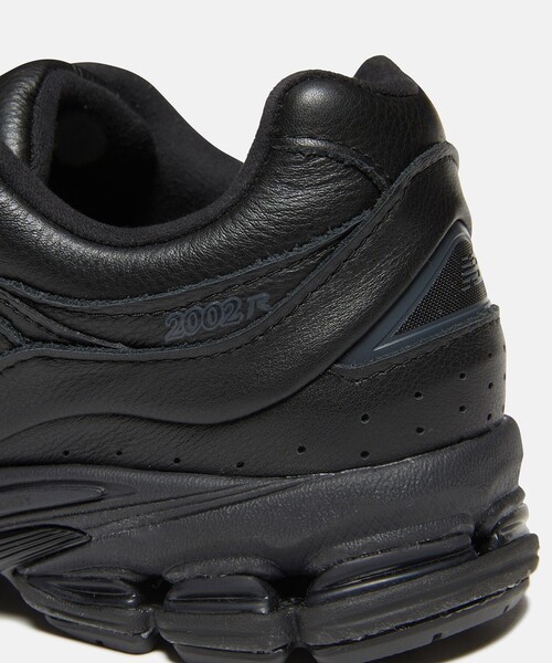 Firsthand(ファーストハンド)の「New Balance/ニューバランス ML2002RK(スニーカー・メンズ・ブラック・23.5cm/24.5cm/29/24.0cm/25.0cm/26.0cm)」の6枚目の写真