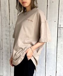 【Lull / ルル】バックスリットロゴTシャツ