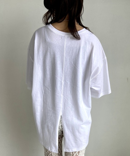 Lull（ルル）の「【Lull / ルル】バックスリットロゴTシャツ（Tシャツ/カットソー・レディース・ベージュ/マスタード/ネイビー/ホワイト・ONESIZE）」の16枚目の写真