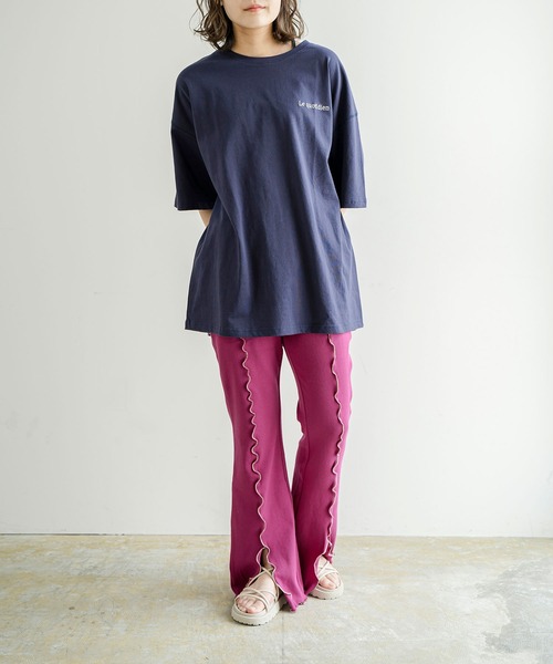 Lull（ルル）の「【Lull / ルル】バックスリットロゴTシャツ（Tシャツ/カットソー・レディース・ベージュ/マスタード/ネイビー/ホワイト・ONESIZE）」の6枚目の写真