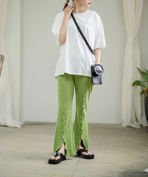 Lull（ルル）の「【Lull / ルル】バックスリットロゴTシャツ（Tシャツ/カットソー・レディース・ベージュ/マスタード/ネイビー/ホワイト・ONESIZE）」の5枚目の写真