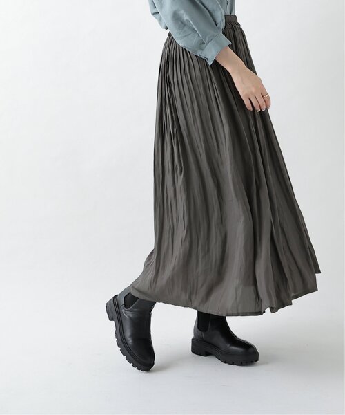 RAY CASSIN（レイカズン）の「ヴィンテージサテン消しプリーツスカート（スカート・レディース・ブラウン/グレー/ワイン/カーキ/スミクロ/キナリ/グレイッシュベージュ・FREE）」の3枚目の写真