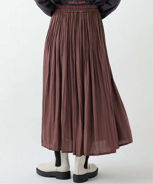 RAY CASSIN（レイカズン）の「ヴィンテージサテン消しプリーツスカート（スカート・レディース・ブラウン/グレー/ワイン/カーキ/スミクロ/キナリ/グレイッシュベージュ・FREE）」の16枚目の写真