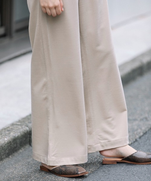 Munich(ミューニック)の「アクリルウールコンプレッションジャージワイドパンツ(その他パンツ・レディース・ブラック/ベージュ・S/M/XS)」の6枚目の写真