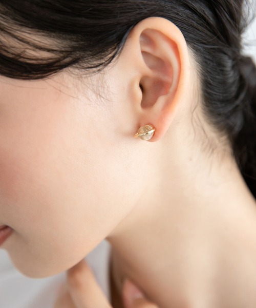 Edit Sheen（エディットシーン）の「土星モチーフピアス（ピアス（両耳用）・レディース・ゴールド/ネイビー/シルバー・FREE）」の3枚目の写真