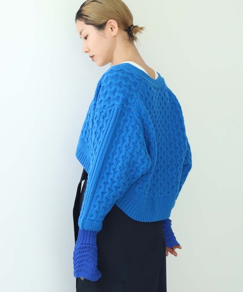 nitca(ニトカ)の「ケーブル × コットンリリー ショートカーディガン(カーディガン/ボレロ・レディース・アイボリー/ブルー/ネイビー・FREE)」の3枚目の写真