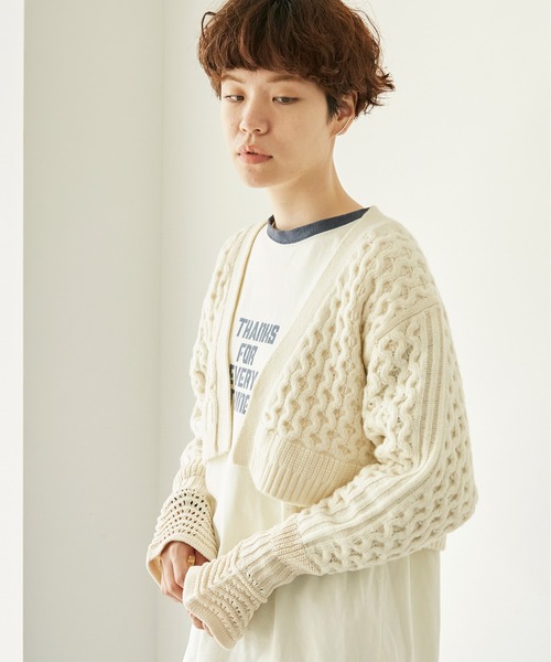 nitca(ニトカ)の「ケーブル × コットンリリー ショートカーディガン(カーディガン/ボレロ・レディース・アイボリー/ブルー/ネイビー・FREE)」の4枚目の写真