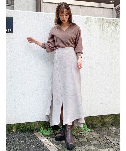 dazzlin(ダズリン)の「Vリブネックニットトップス(ニット/セーター・レディース・ブラック/グレー/オフホワイト/ピンク/ブルー/グリーン/ブラウン・FREE)」の8枚目の写真