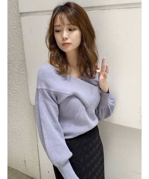 dazzlin(ダズリン)の「Vリブネックニットトップス(ニット/セーター・レディース・ブラック/グレー/オフホワイト/ピンク/ブルー/グリーン/ブラウン・FREE)」の12枚目の写真